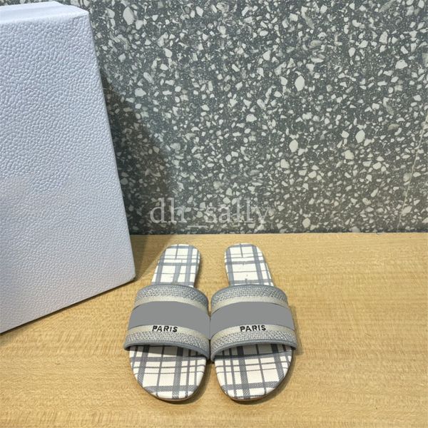embroidered letter flat slipper women beach vacation slippers designer sandal genuine leather shoes
embroidered letter flat slipper women beach vacation slippers designer sandal genuine leather shoes
