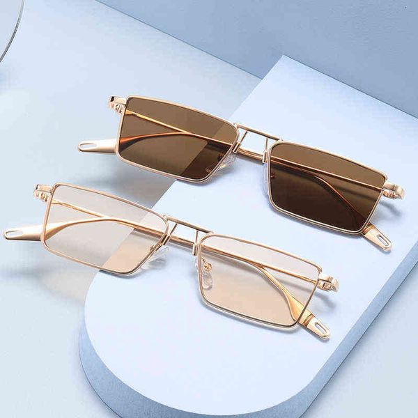 new fancy fashion men's and women's fashion street shooting sunglasses personality cool optical glass 9w21, White;black
new fancy fashion men's and women's fashion street shooting sunglasses personality cool optical glass 9w21, White;black
