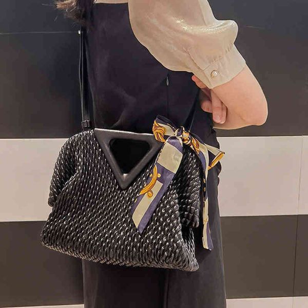 evening bags winter dot luxury handbags for women triangle thread fashion ladies shoulder bag party ruched female crossbody retro clutch 220
evening bags winter dot luxury handbags for women triangle thread fashion ladies shoulder bag party ruched female crossbody retro clutch 220