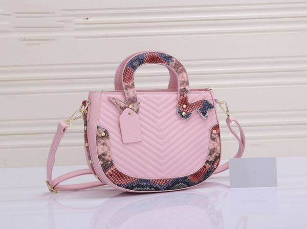 designer chain brand designer pu leather crossbody bags for women 2022 fashion shoulder bag lady luxury handbags
designer chain brand designer pu leather crossbody bags for women 2022 fashion shoulder bag lady luxury handbags