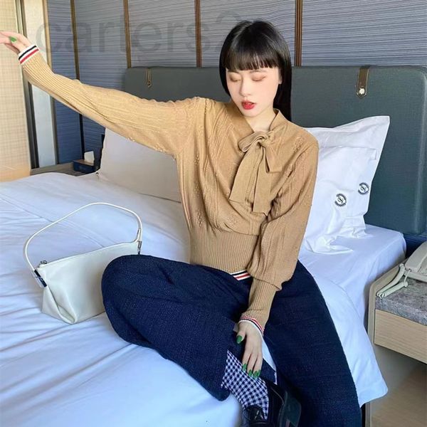 women's knits & tees designer straight 2021 early autumn new three bar three-dimensional jacquard knitted round neck bow pullover sweat, White
women's knits & tees designer straight 2021 early autumn new three bar three-dimensional jacquard knitted round neck bow pullover sweat, White