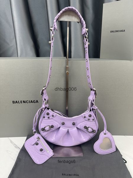 shoulder bag one bags balengaigas locomotive 2022 rivet le three designer leather cagole oil wax leather underarm handbag women's
shoulder bag one bags balengaigas locomotive 2022 rivet le three designer leather cagole oil wax leather underarm handbag women's