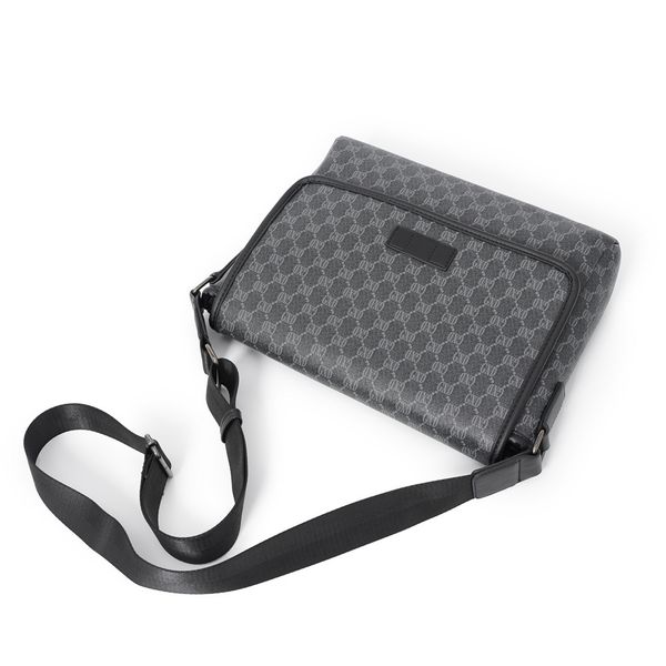 luxurys designers man messenger bags classic leather men bags shoulder crossbody business briefcase sling printed male bag with straps boys
luxurys designers man messenger bags classic leather men bags shoulder crossbody business briefcase sling printed male bag with straps boys