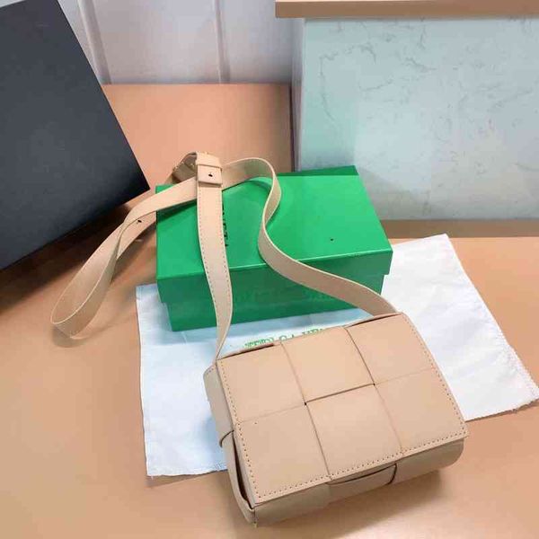 designer bag 2022 bottegasvenetas s woven large lattice pillow cloud cross small mini bread botbv2x 0ljp
designer bag 2022 bottegasvenetas s woven large lattice pillow cloud cross small mini bread botbv2x 0ljp