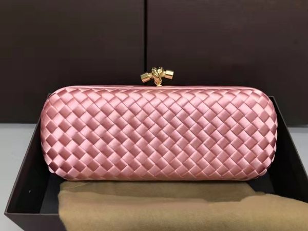 classic pure color simple style lady's hand-held bags handmade imported sheepskin woven dress bag designer high sense evening bag clutc
classic pure color simple style lady's hand-held bags handmade imported sheepskin woven dress bag designer high sense evening bag clutc