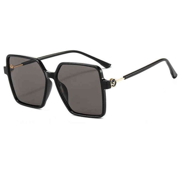 new korean square women's sunglasses f trend anti blue ins brand designer luxury fashion sun glasses, White;black
new korean square women's sunglasses f trend anti blue ins brand designer luxury fashion sun glasses, White;black