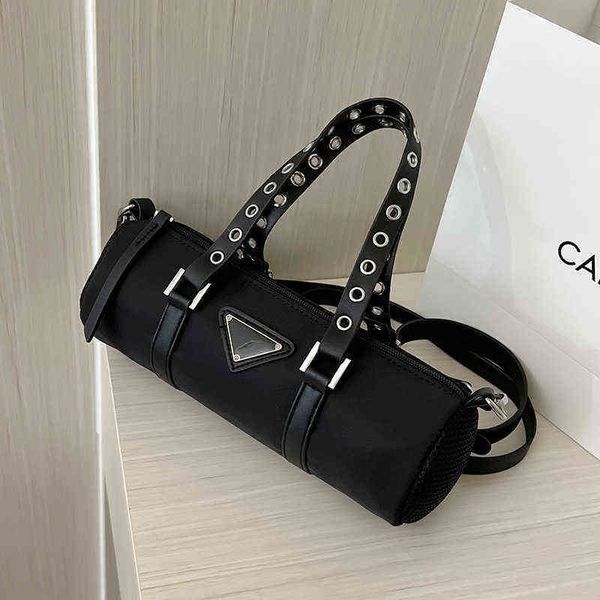 factory outlet deals black hand women's summer 2022 new niche design fashion cylinder high sense versatile messenger bag
factory outlet deals black hand women's summer 2022 new niche design fashion cylinder high sense versatile messenger bag
