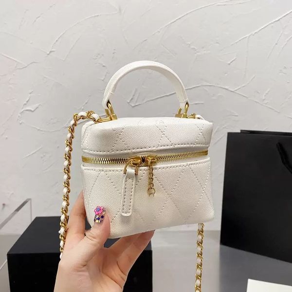 classic mini vanity caviar crossbody bags luxury designer calfskin womens tiny box cosmetic case handle totes quilted gold matelasse chain c
classic mini vanity caviar crossbody bags luxury designer calfskin womens tiny box cosmetic case handle totes quilted gold matelasse chain c