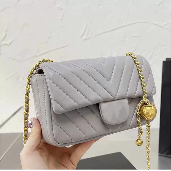fashion ladies luxury bright flap mini shoulder bag solid color sheepskin crossbody designer bags classic handbags gold-tone metal ball adju
fashion ladies luxury bright flap mini shoulder bag solid color sheepskin crossbody designer bags classic handbags gold-tone metal ball adju