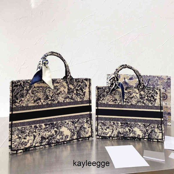 designers bags women classic fashion shoulder bag designer patent leather handbags lady purse lightweight trend essential for female gift 4
designers bags women classic fashion shoulder bag designer patent leather handbags lady purse lightweight trend essential for female gift 4