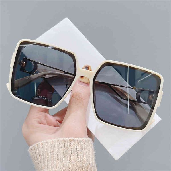 2022 new d simple large frame thin advancedfactory outlet fashion men's women's sunglasses2022 trendy latest sunglasses, White;black
2022 new d simple large frame thin advancedfactory outlet fashion men's women's sunglasses2022 trendy latest sunglasses, White;black