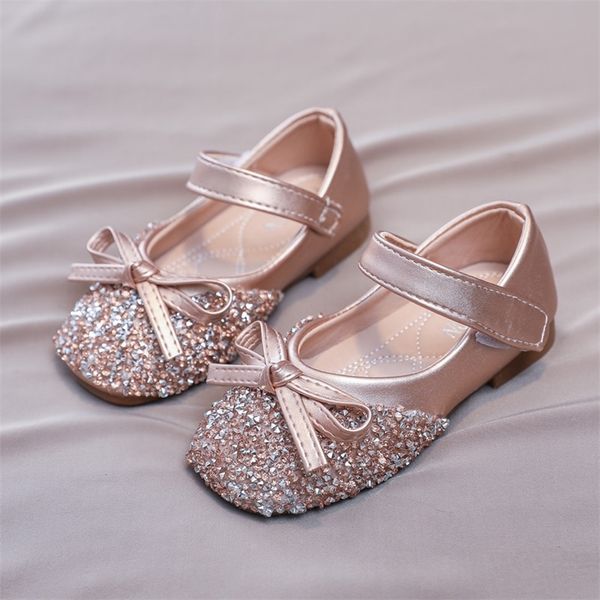 baby girls shoes leather flats princess bling dress shoes for party wedding stage performance children toddlers shoes 220609, Black;red
baby girls shoes leather flats princess bling dress shoes for party wedding stage performance children toddlers shoes 220609, Black;red