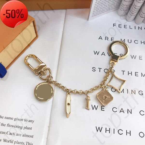 brand fashion woman man keychains fashionable handmade keychain alloy stylish buckle famous designer luxury key chain hand, Silver
brand fashion woman man keychains fashionable handmade keychain alloy stylish buckle famous designer luxury key chain hand, Silver