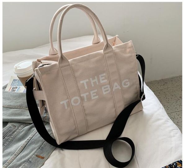 cross body bags simple and fashionable diagonal literary fan letter printing large-capacity canvas one-shoulder women shopping bag k632
cross body bags simple and fashionable diagonal literary fan letter printing large-capacity canvas one-shoulder women shopping bag k632