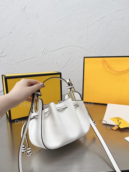 2022 new color never tired of looking at bags medieval version handbag designer's cross body bags wholesale stylish versatile shopping
2022 new color never tired of looking at bags medieval version handbag designer's cross body bags wholesale stylish versatile shopping