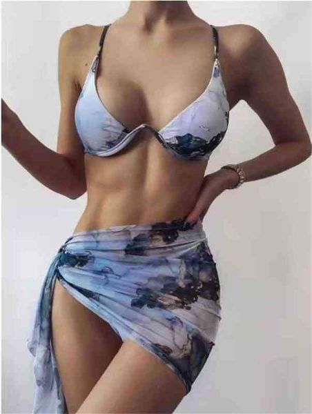 mesh 2022 bikini three piece set gathered split printed swimsuit for women, White;black
mesh 2022 bikini three piece set gathered split printed swimsuit for women, White;black