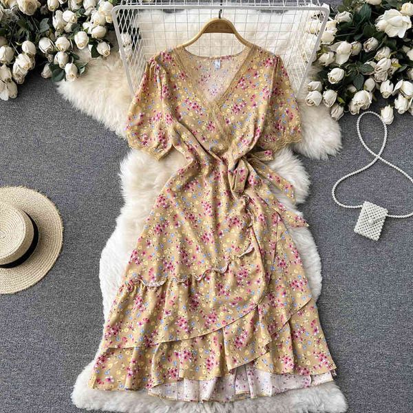 casual dresses ins spring temperament french lace dress v-neck high waist up broken flower bubble sleeve 7553, Black;gray
casual dresses ins spring temperament french lace dress v-neck high waist up broken flower bubble sleeve 7553, Black;gray