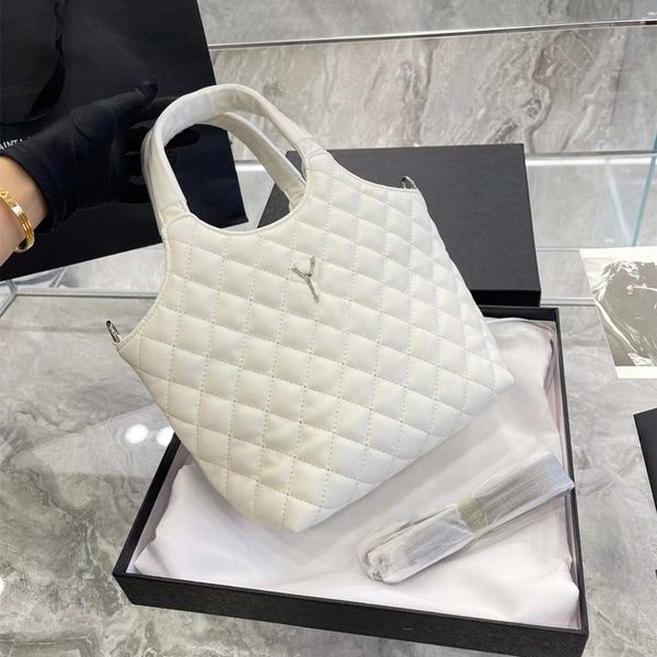 2022 woman icare tote bags maxi designer bags luxury handbag lady crossbody bag diamond lattice fashion tote 25cm high quality
2022 woman icare tote bags maxi designer bags luxury handbag lady crossbody bag diamond lattice fashion tote 25cm high quality