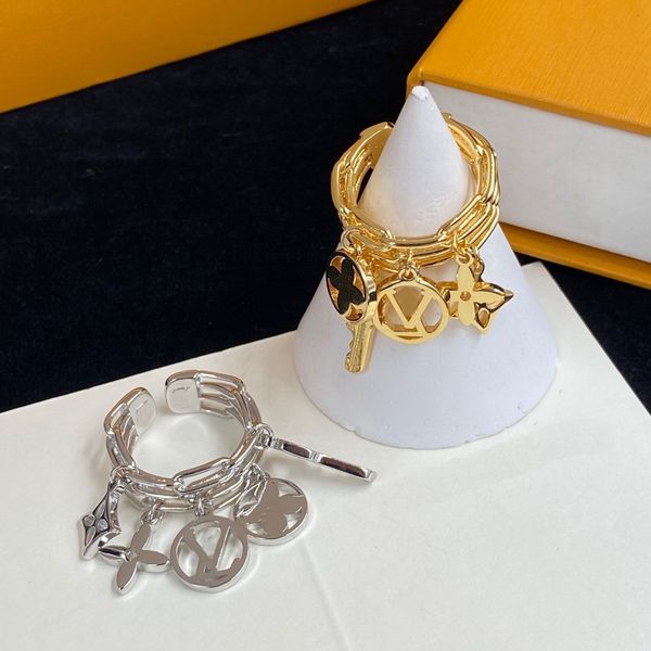 fashion women dangle earring hoop new leaf flower v letters pendant with logo shiny non-fading ladies chandelier earrings 012, Golden;silver
fashion women dangle earring hoop new leaf flower v letters pendant with logo shiny non-fading ladies chandelier earrings 012, Golden;silver