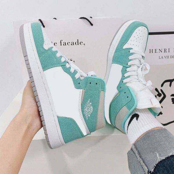 jumpman 1 1s og high basketball shoes pine green black court purple royal bred toe nc obsidian unc game sneakers trainers c80
jumpman 1 1s og high basketball shoes pine green black court purple royal bred toe nc obsidian unc game sneakers trainers c80