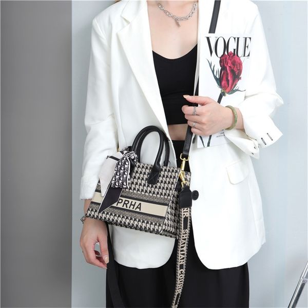 silk scarf broadband tote autumn winter fashion single versatile messenger 65% off wholesale shop
silk scarf broadband tote autumn winter fashion single versatile messenger 65% off wholesale shop