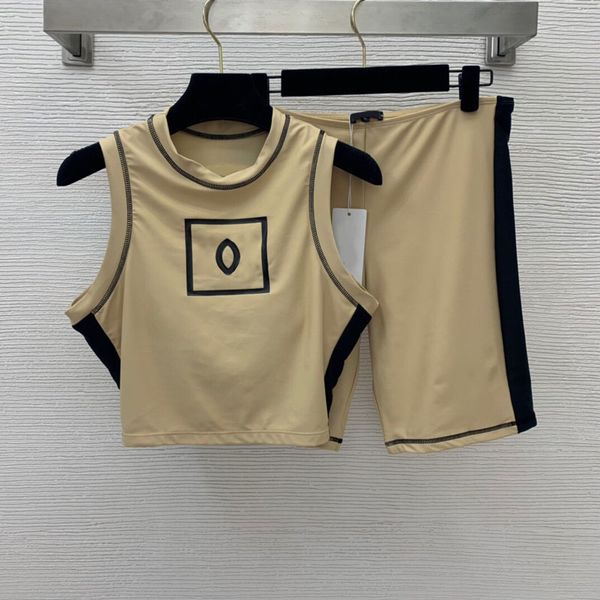 women's two piece pants plus size women and short pant sets 2022 classic letter printing khaki color sweat suit summer fashion gym outf, White
women's two piece pants plus size women and short pant sets 2022 classic letter printing khaki color sweat suit summer fashion gym outf, White
