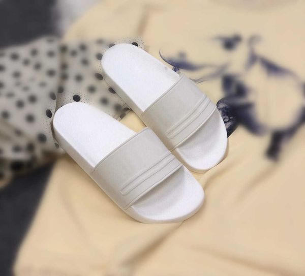 2022 luxury sandals designer woman slipper summer fashion jelly slide high heel slippers brand casual shoes leather alphabet, Black
2022 luxury sandals designer woman slipper summer fashion jelly slide high heel slippers brand casual shoes leather alphabet, Black