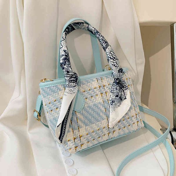 summer new fashion simple leisure lattice women's ladies shoulder casual elegant girl messenger bag
summer new fashion simple leisure lattice women's ladies shoulder casual elegant girl messenger bag