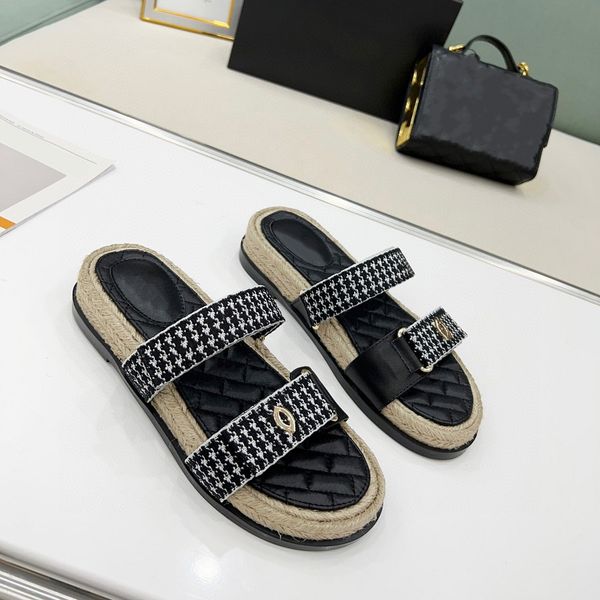 2022 luxury sandals designer slippers brand slide flip flops genuine leather women casual shoes sneakers trainer by shoe10 017, Black
2022 luxury sandals designer slippers brand slide flip flops genuine leather women casual shoes sneakers trainer by shoe10 017, Black