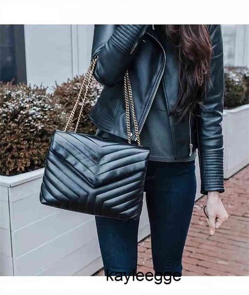more colors luxurys designers fashion flap bags womens quilted shoulder bag gold chain leather crossbody handbags purses black tote purse p7
more colors luxurys designers fashion flap bags womens quilted shoulder bag gold chain leather crossbody handbags purses black tote purse p7