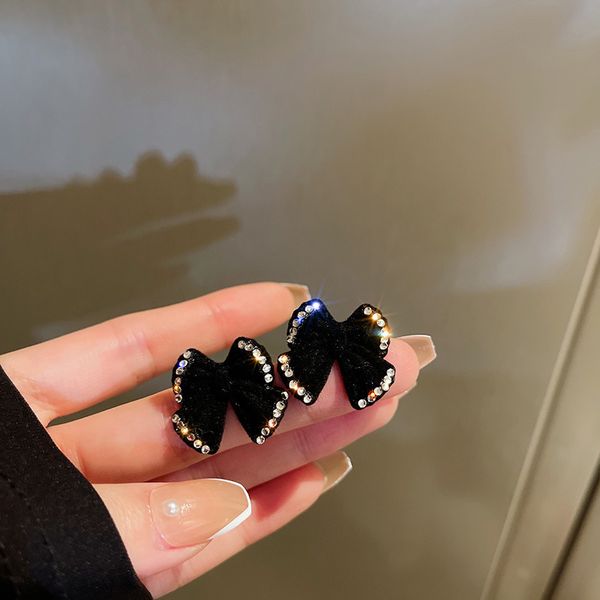 925 silver needle flocking rhinestone bow earrings korean fashion ear studs personality autumn and winter new earrings women, Golden
925 silver needle flocking rhinestone bow earrings korean fashion ear studs personality autumn and winter new earrings women, Golden