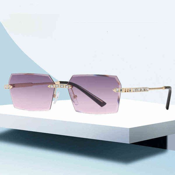 new fancy fashion men's and women's fashion street shooting sunglasses personality cool optical glass rb8h, White;black
new fancy fashion men's and women's fashion street shooting sunglasses personality cool optical glass rb8h, White;black