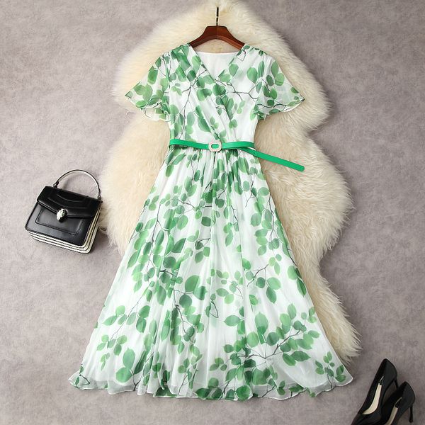 european and american women's wear spring 2022 new short sleeve v-neck leaf print green belt fashionable pleated dress, Black;gray
european and american women's wear spring 2022 new short sleeve v-neck leaf print green belt fashionable pleated dress, Black;gray