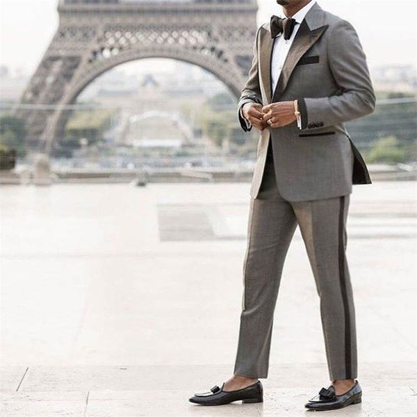 custom made grey suit men peaked designs men attire for wedding groom tuxedo costume homme mariage terno masculino 2piece 201106, White;black
custom made grey suit men peaked designs men attire for wedding groom tuxedo costume homme mariage terno masculino 2piece 201106, White;black