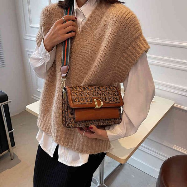 women's new fashion wide texture cute womens shoulder trendy small square leather bag female korea concise solid handbag
women's new fashion wide texture cute womens shoulder trendy small square leather bag female korea concise solid handbag