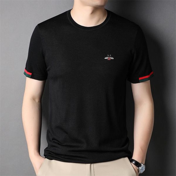 bee embroidery tshirt mens slim round neck knitted short sleeve summer trend casual ice silk half sleeve 220607, White;black
bee embroidery tshirt mens slim round neck knitted short sleeve summer trend casual ice silk half sleeve 220607, White;black