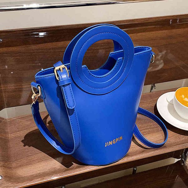 2022 luxury brand fashion design versatile ladies bags blue 2022 new women's high texture msenger bucket
2022 luxury brand fashion design versatile ladies bags blue 2022 new women's high texture msenger bucket