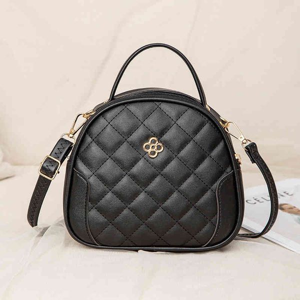 the new designer handbags small bag texture foreign style lingge women's 2022 fashion versatile mini single shoulder msenger
the new designer handbags small bag texture foreign style lingge women's 2022 fashion versatile mini single shoulder msenger