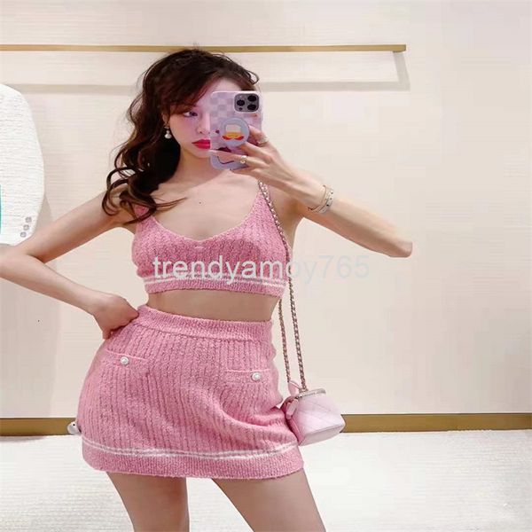 women's tanks & camis high version 22 early spring style small fragrance versatile pink v-neck suspender vest knitted high waist skirt, White
women's tanks & camis high version 22 early spring style small fragrance versatile pink v-neck suspender vest knitted high waist skirt, White