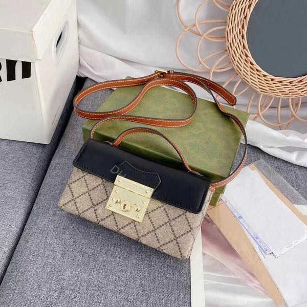 fashion shoulder bags lady messenger flaps totes cross body handbags famous designer coin purse plain letter hasp card holder women casual
fashion shoulder bags lady messenger flaps totes cross body handbags famous designer coin purse plain letter hasp card holder women casual