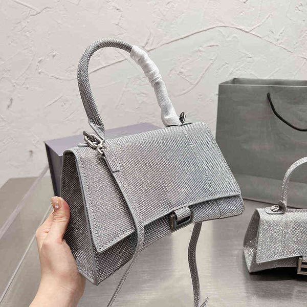 3a2 sizes luxury tote bag handbags 3 colors party shoulder bags designer coin purses shopping women totes shimmer vintage crossbo, Red;black
3a2 sizes luxury tote bag handbags 3 colors party shoulder bags designer coin purses shopping women totes shimmer vintage crossbo, Red;black