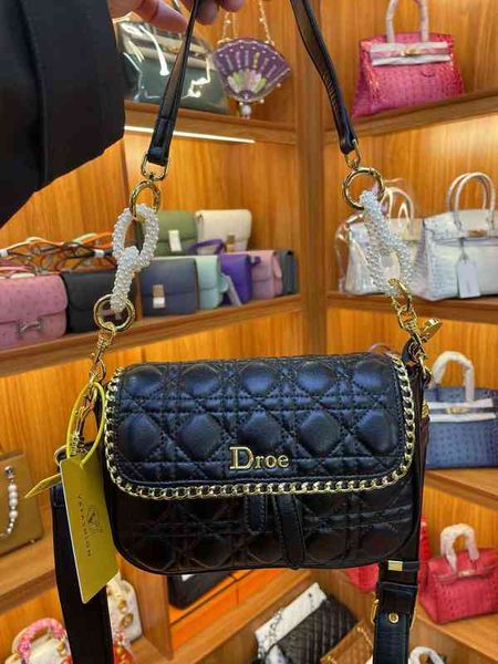 designer handbags net red small square bag women's fashion versatile armpit rhombic lattice wide shoulder strap messenger
designer handbags net red small square bag women's fashion versatile armpit rhombic lattice wide shoulder strap messenger