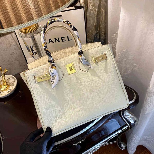 designer bags birkins litchi head leather milkhake paul triped white wrapped leather one houlder oblique pan milkhake white real have logo 1
designer bags birkins litchi head leather milkhake paul triped white wrapped leather one houlder oblique pan milkhake white real have logo 1