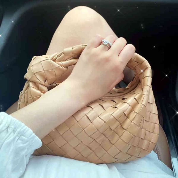 designer handbags bottegav venetas level sheepskin ding mini jodie knotted dumplings woven armpit handbag 2022 women's bag qy74
designer handbags bottegav venetas level sheepskin ding mini jodie knotted dumplings woven armpit handbag 2022 women's bag qy74