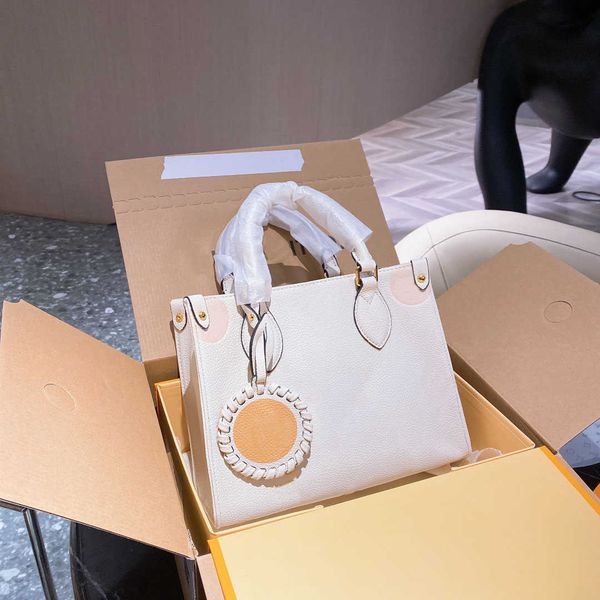handbags totes women shopping bag letter embossing fashion handbags stylish big capacity crossbody ladies pack 4 colors designer bag
handbags totes women shopping bag letter embossing fashion handbags stylish big capacity crossbody ladies pack 4 colors designer bag