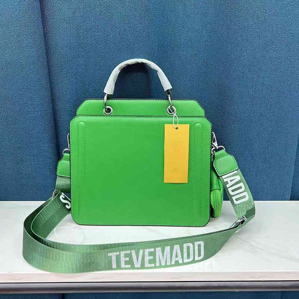 designer shoulder bag luxurys handbags shopping bags casual coin purses versatile women messenger wide strap fashion crossbody wallet luxury
designer shoulder bag luxurys handbags shopping bags casual coin purses versatile women messenger wide strap fashion crossbody wallet luxury