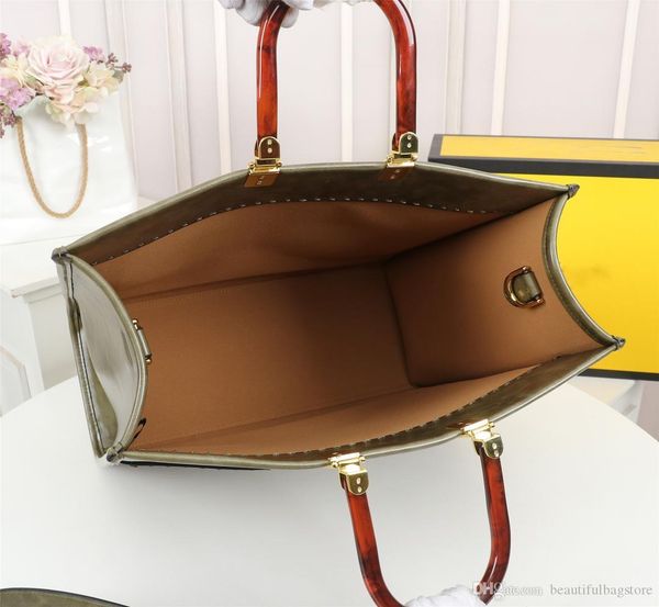 designers bagsshopping bag luxurys shoulder leather material amber double handle large capacity letter men women universal classic style
designers bagsshopping bag luxurys shoulder leather material amber double handle large capacity letter men women universal classic style