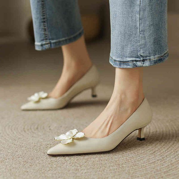 sandals size returnable full leather elegant cat heel spring thin middle flower pointed cow single shoe women msut, Black
sandals size returnable full leather elegant cat heel spring thin middle flower pointed cow single shoe women msut, Black