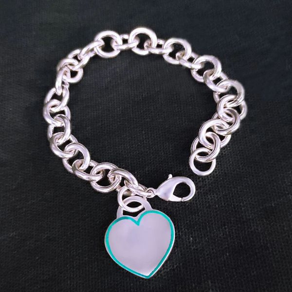 2022 brand original jewelry cuff designer cyan enamel surround heart pendant women's fashion simple high-end thick chain bracelet, White
2022 brand original jewelry cuff designer cyan enamel surround heart pendant women's fashion simple high-end thick chain bracelet, White