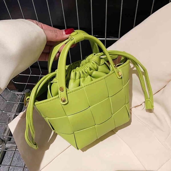 evening bag weave design 2022 trendy small pu crossbody with short handle for women luxury shoulder s handbags kawaii totes 0623
evening bag weave design 2022 trendy small pu crossbody with short handle for women luxury shoulder s handbags kawaii totes 0623